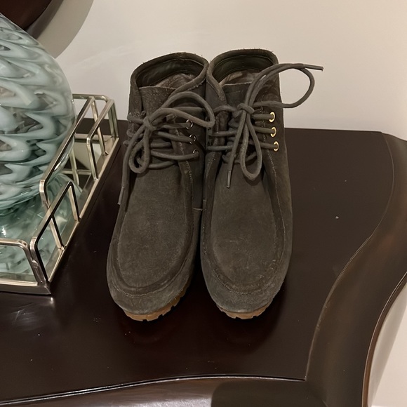 Micheal Kors wedge boots - Picture 3 of 5